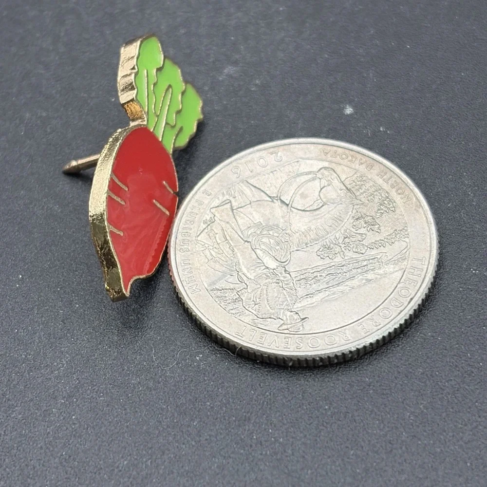 Cartoon Red Radish Root‎ Vegetable Lapel Hat Pin